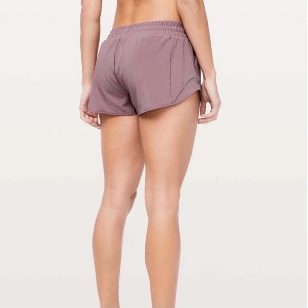 Lululemon Hotty Hot Short II *2.5" in mauve (dusty plum/pink) Size 6